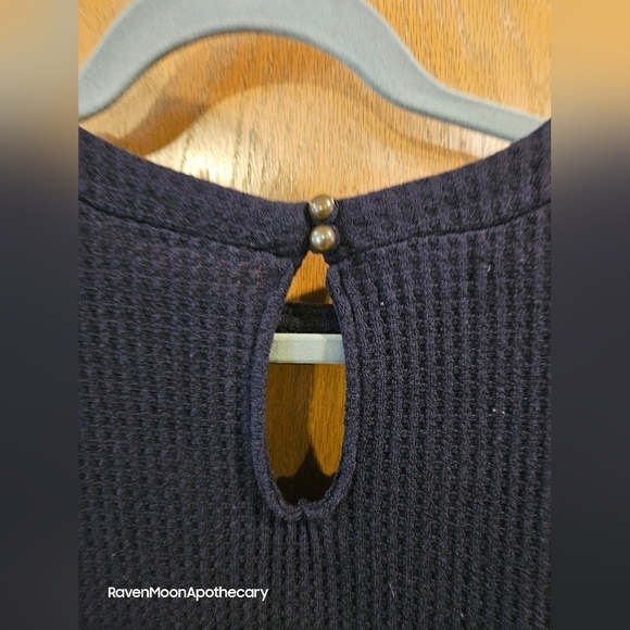 Womens Flower Top - Picture 5 of 8